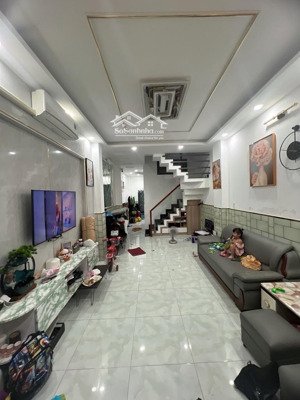 nhà hẻm 769 gần mặt tiền phạm thế hiển p4 q8