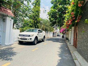 chỉ 40 tỷ, nhà kế cụm đường trần văn sắc, cụm quốc hương. dt(16.9x24m). nhà 2 tầng. sân vườn