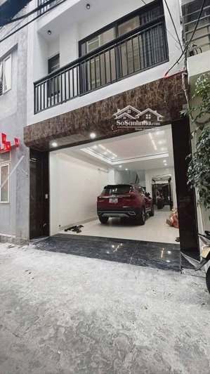 bán nhà ngọc thụy,42m ,thang máy ,gara ô tô,phun nội thất, chỉ 11ty