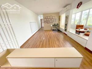 Chung cư Hồ Biểu Chánh cho thuê, Phường 12, Quận Phú Nhuận, Hồ Chí Minh với thiết kế hiện đại và đầy đủ nội thất.