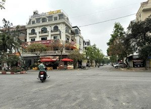 mặt phố trục chính tố hữu- kđt văn khê: kinh doanh sầm uất ngày đêm