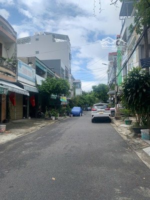 bán nhà 3 tầng mt cao xuân dục ngay trung tâm hải châu