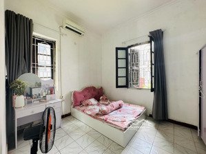 chính chủ cho thuê phòng ngõ 255 cầu giấy phòng tầng 2 giá 3tr đầy đủ nội thất vệ sinh 2 phong 1nvs