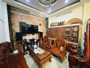 bán nhà phân lô, ô tô đỗ cửa, vào nhà, nhà dân xây chắc chắn chỉ 15 tỷ