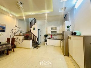 chính chủ bán nhà 5 tầng ô tô tránh ngõ 205 xuân đỉnh 31m², full nội thất, sổ đỏ 7.8 tỷ