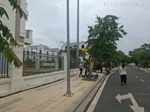 chính chủ bán nhà 2l mặt tiền đường số 11, kdc phước thiện,dt: 5x20m, call 