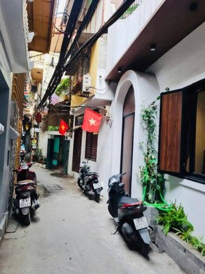 bán nhà phố vũ hữu 33m 5 tầng lô góc 2 thoáng 10m ra mp giá 7,25 tỷ nhà đẹp ở luôn lh : 