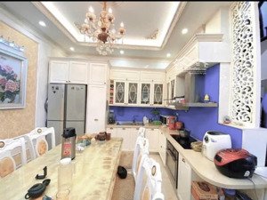 bán gấp phân lô xuân thuỷ, gara oto, kinh doanh, 50m2, 4 tầng, 8,3m mt , giá 23,4 tỷ