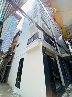 ô tô 7c đỗ cửa- nhỉnh 11 tỷ- lô góc 2 mặt thoáng- 34m2- nhà xây mới 5 tầng- nội thấp vip