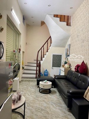 bán nhà thổ quan,đống đa, không quy hoạch, 20 ra phố ,nhà 2 mặt ngõ thông, 4 tầng.giá 6.4 tỷ .