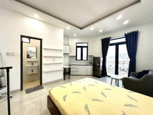cho thuê căn hộ full nội thất ban công siêu đẹp bình thạnh gần chợ bà chiểu