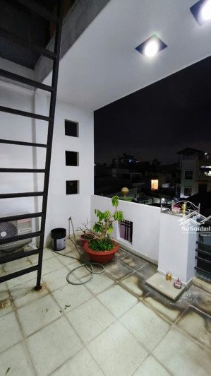 vị trí đắc địa gần đầm sen nhà 1 trệt 3 lầu đẹp long lanh chốt nhanh