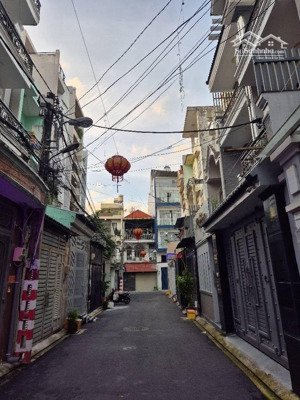 rẻ cực kỳ - hẻm xe hơi ni sư huỳnh liên - 20m2 - 3 tầng btct - 2 tỷ