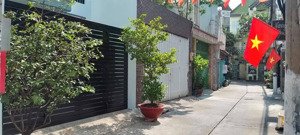 4,5x15 (68m2) nhà 2 tầng, hẻm to, ngay chợ phạm văn bạch, p15, tb nhỉnh 4 tỷ