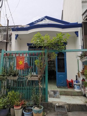 nhà c4 40m2 đường xe tải tránh đối diện đh ngân hàng vào ở ngay chủ gấp bán linh chiểu thủ đức