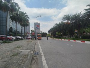 nhỉnh 10 tỷ -- mp lý thường -- mặt quận ủy -- giá đầu tư -- tặng gpxd -- hiếm có bán