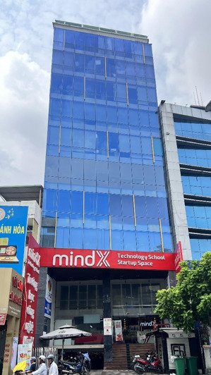ngộp bank - bán toà building mt ngay cx đô thành quận 3- dt 11x20 xd hầm 7 tầng- giá 42 tỷ.