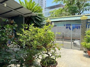 [ nhà cấp 4 ba làng _ sát điện biên phủ ] ** đi ra biển : 150m ** giá : 15 tỷ