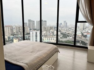 (2pn vòng cung) cho thuê 2pn vinhomes golden river view vòng cung giá chỉ 33 triệu/ tháng