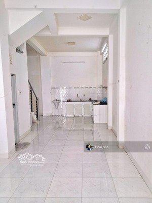 quận 6 chỉ hơn 4t , 3 tầng , 56m2 , nở hậu 7m , 7pn ,cách mt văn thân 100m . mua đầu tư cho thuê