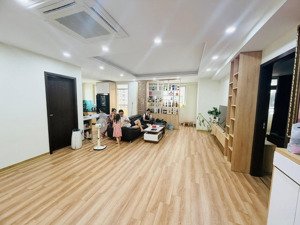 chính chủ bán căn góc 3 mặt thoáng chung cư a1 - 151 nguyễn đức cảnh full nội thất cao cấp