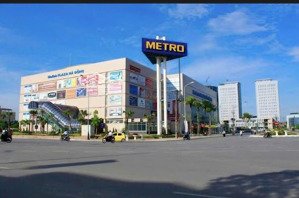 bán đất tặng nhà 70m2 văn phú hà đông .tiện ích giáp khu đô thị