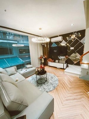 bán nhà 6 tầng x 45m2 quận long biên - thang máy - sổ riêng - gần mặt phố - 9.2 tỷ