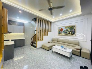 bán nhà cầu giấy, nội thất xịn sò, sát phố, 31m2, 7.95 tỷ.