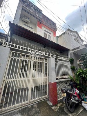 bán gấp nhà 1 trệt lầu hẻm đường hoàng diệu 2 cách 60m ra mặt tiền tiện ích đầy đủ,p linh trung