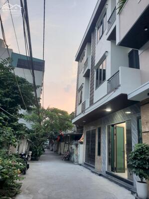 BÁN NHÀ ĐẸP 2.35 TỶ 3 TẦNG 42M2 NGÕ RỘNG NGẮN TRẦN HUY LIỆU