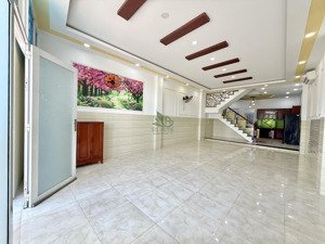 cho thuê nhà 3 phòng full nội thất ngủ kđt hà quang 2 giá 18 triệu/tháng