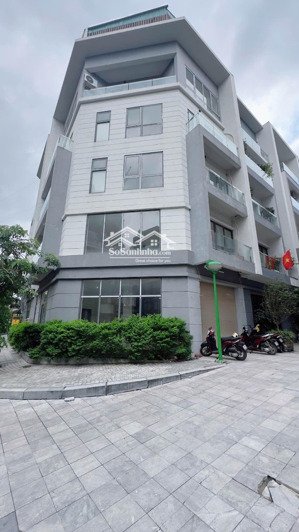 cho thuê nhà mặt phố láng hạ lô góc siêu đẹp, dt 125m2 x 2 tầng, mặt tiền 7m, giá 100tr