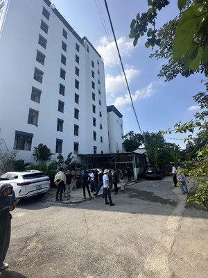 bán gấp lô 143m2, mt 6m, trung tâm hoà lạc. sát đh quốc gia, đh fpt, quốc lộ 21. giá chỉ 3.x tỷ