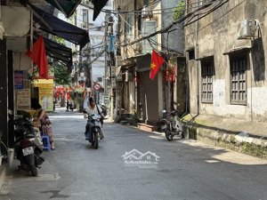 hoàng hoa thám - ba đình - ô tô - đang cho thuê 30tr/tháng