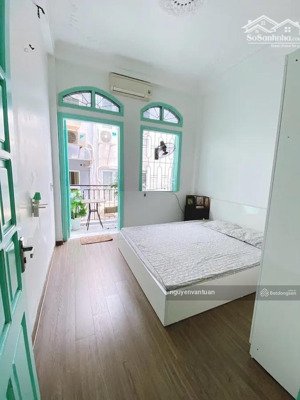 gia đình tôi cần bán nhà phố hoàng cầu-ô chợ dừa,rẻ nhất đống đa,gần hồ thoáng mát, nhà đẹp ở ngay.