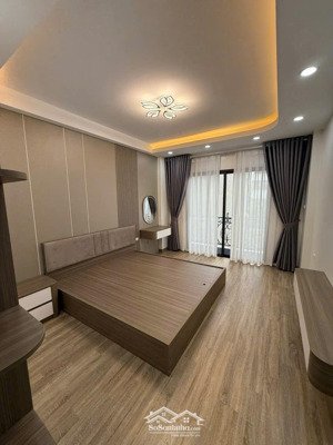 bán nhà 5 tầng - 60m2 (mt3.5m) full nội thất - có thang máy - giếng trời thoáng mát