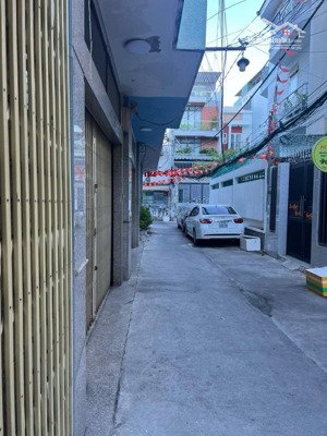 5 tầng st - hxh tránh - dt 4 * 18m - nguyễn thị thập ngay st go- 7 pn- sổ riêng chuẩn - chỉ 7 tỷ tl