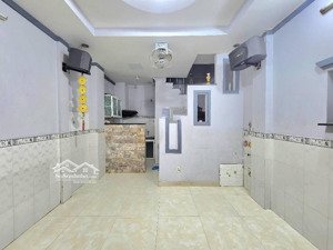 bán nhà đường điện biên phủ, p.17, bình thạnh, 23m2, ngang 3.8mx3 tầng, 4.2 tỷ