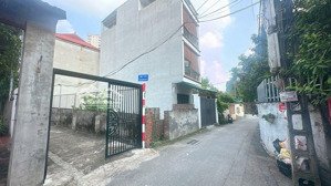 gia đình cần bán nhà 55m2 phố cổ linh - ngõ ôtô vào - phường long biên ngay gần aeon long biên