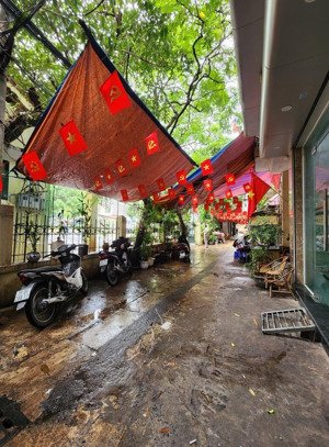 bán nhà giáp nhất thanh xuân dt 52m x 6t x mt 9,2m gía 11,8 tỷ có thương lượng