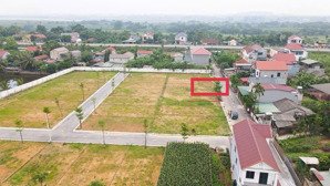 bán thanh khoản lô đât đấu giá sổ đỏ sang tên luôn , đường to dân cư đông !!