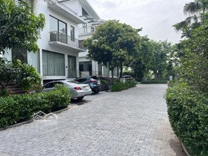 bán biệt thự khai sơn - long biên, gara 3 ô tô giá ưu đãi 62 tỷ, diện tích 159m2