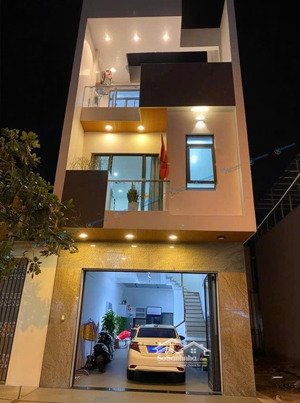 (ncc) cho thuê nhà 3 tầng gần chợ hoà xuân, cẩm lệ dt 85m² x3 tầng, kiến trúc hiện đại, gara ô tô