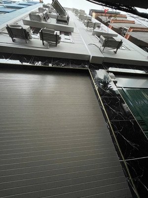 bán nhà trần duy hưng, vị trí đẹp, hiện đang cho thuê giá cao