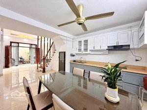 nhà thịnh liệt, căn góc, 40m2 x 5 tầng - mặt tiền 3,8m