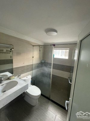 bán nhà 6 tầng phân lô nghĩa tân dt 18m2 mặt tiền 3,3m giá 5,2 tỷ