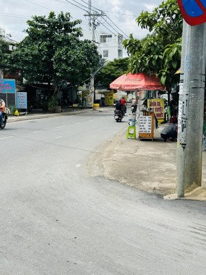 chuyển nhượng đất thổ cư mặt tiền đường nhựa apđ03 - đối diện công an phường