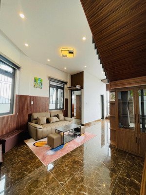 chỉ 5,5 tỷ/căn đường cổ loa hẻm xe hơi đậu trong sân nhà