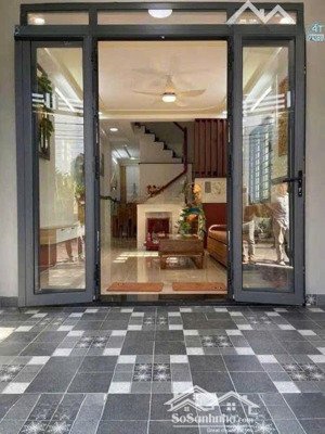 cần bán căn ngay nhất chi mai, tân bình. giá: 2 tỷ 6/60m2, sổ hồng riêng, lh 