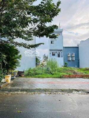 -bán đất đường lê ấm hướng đông nam - hòa xuân, đà nẵng lên số nhà 72. -diện tích: 100m (